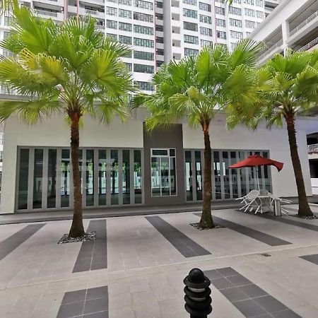 02-Austin Regency Homestay For 2Pax Pool View Johor Bahru Exterior foto